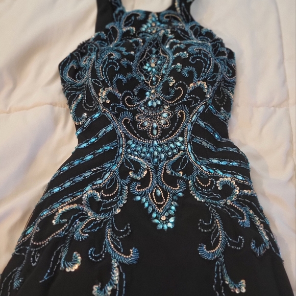 Lucci Lu size 6 full length black with silver and emerald green beads throughout - Picture 4 of 4